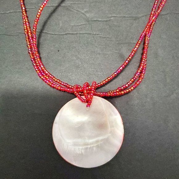 Red Seed Beads Necklace With Mother Of Pearl Blue Floral Rose Pendant - Picture 6 of 7